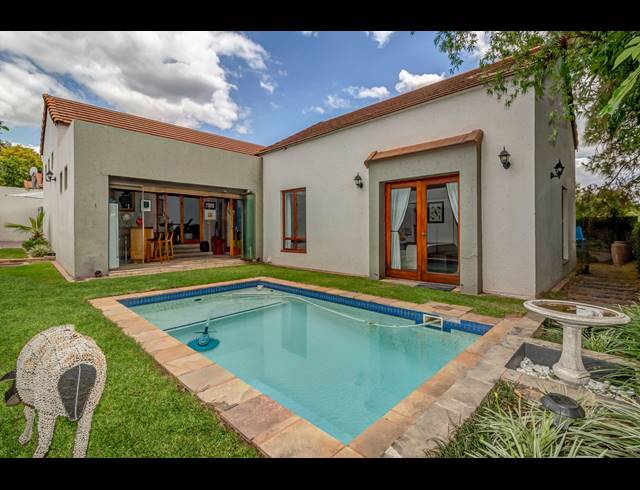 3 BEDROOM HOUSE SOLD IN CEDAR LAKES